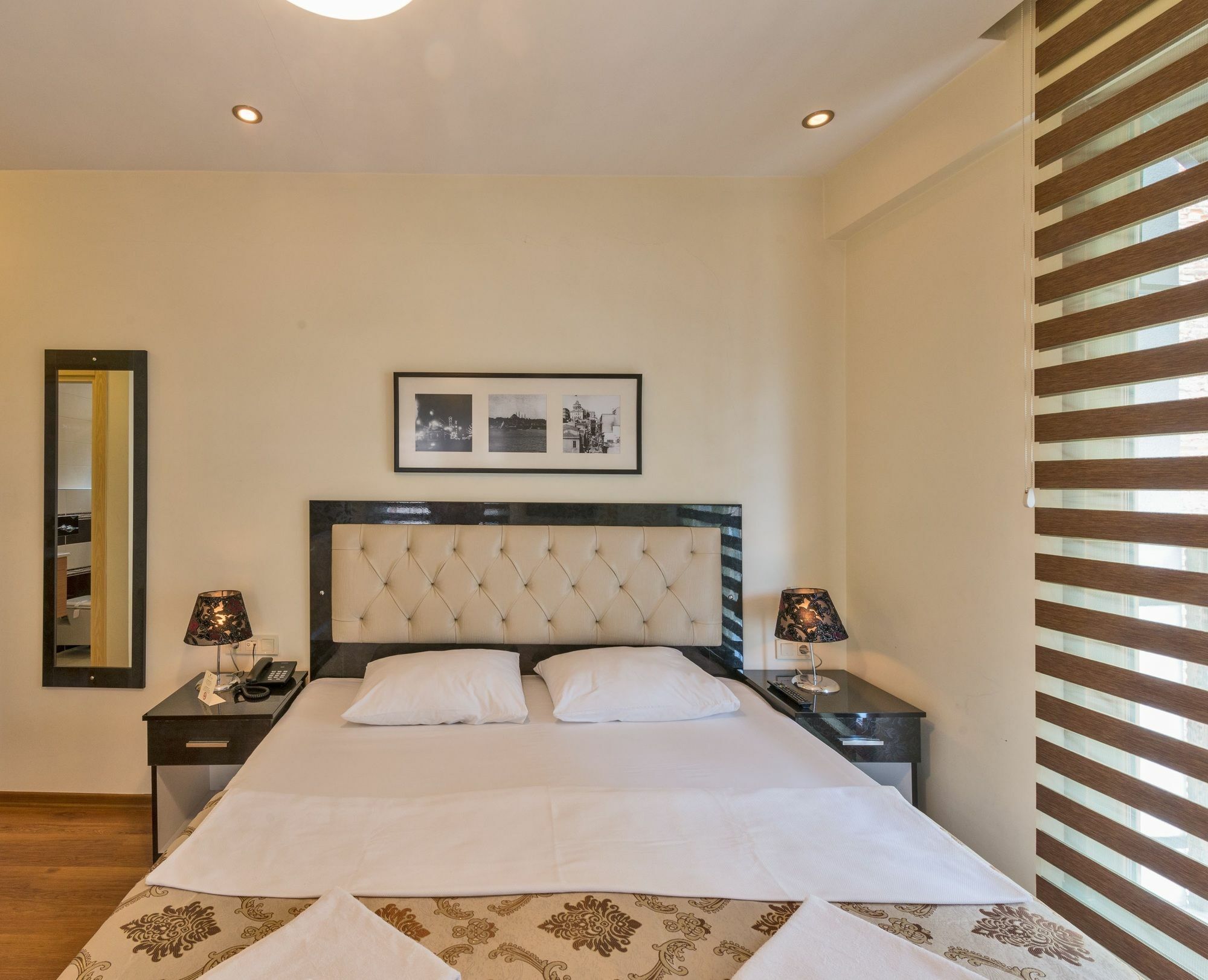อินวิคตั้ม เรสซิเดนซ์ Hotel อิสตันบูล ภายนอก รูปภาพ